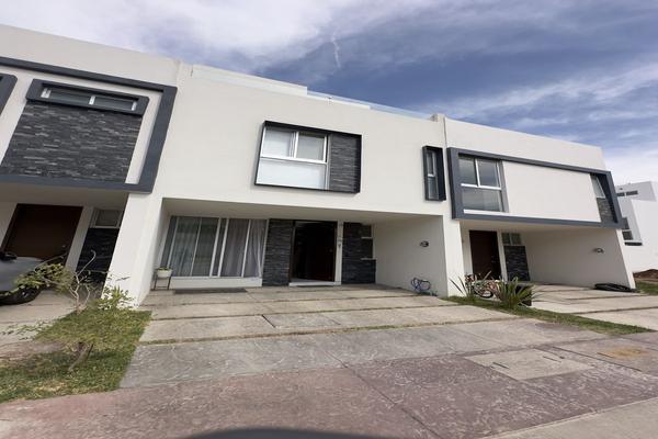 Foto de inmueble en Av Atardecer, Col. El Centinela C.P. 45133, Zapopan