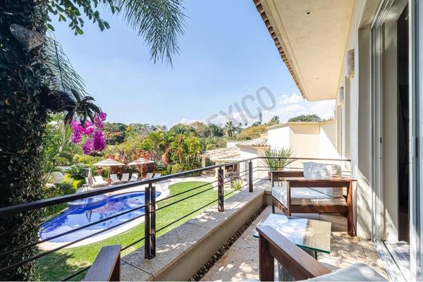 Foto de inmueble en Av. Atlacomulco, Cond. Real las Quintas #89, Col. Chapultepec C.P. 62450, Cuernavaca