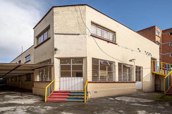 Foto de inmueble en Avenida Azcapotzalco, Col. Del Recreo C.P. 02070, Azcapotzalco