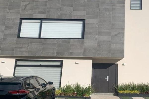 Foto de inmueble en Avenida Base Aerea, Col. Colegio Del Aire C.P. 45138, Zapopan