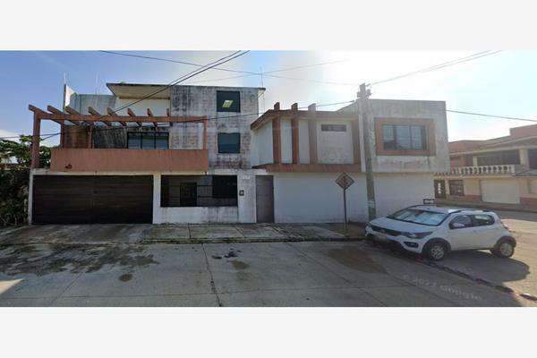 Foto de inmueble en Av Bellavista #000, Col. Puerto México C.P. 96510, Coatzacoalcos