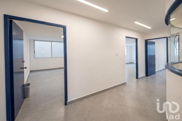 Foto de inmueble en Av. Benito Juárez #1089, Col. Centro C.P. 42000, Pachuca de Soto