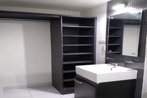 Foto de inmueble en Avenida Bernardo Reyes, Col. Bernardo Reyes C.P. 64280, Monterrey