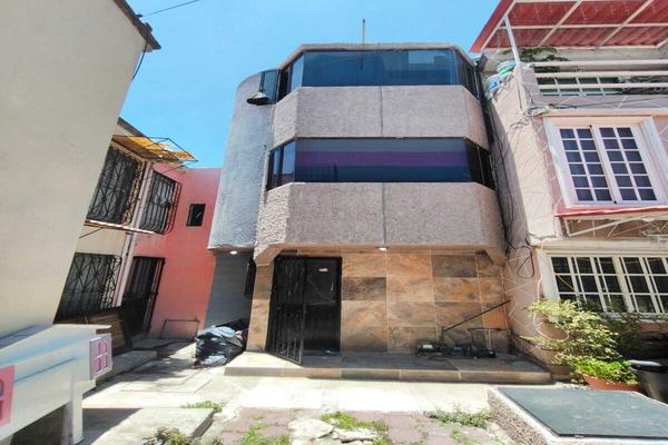 Foto de inmueble en Av. Bosques de Ecatepec, Col. Villas de Ecatepec C.P. 55056, Ecatepec de Morelos