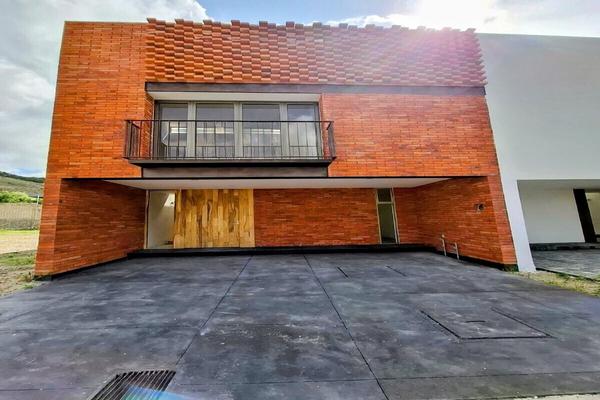 Foto de inmueble en Av bosques de.santa anita, Col. Villas del Edén C.P. 45650, Tlajomulco de Zúñiga