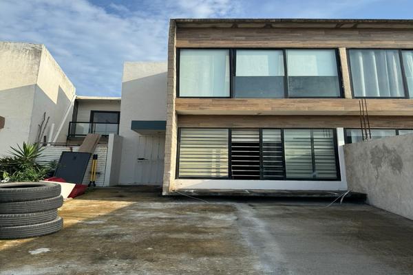 Foto de inmueble en Avenida califa, Col. Geovillas los Pinos C.P. 91808, Veracruz