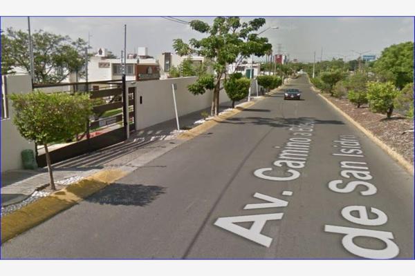 Foto de inmueble en Av. Camino a Bosque de San Isidro #1776, Col. Bosques del Centinela III C.P. 45187, Zapopan