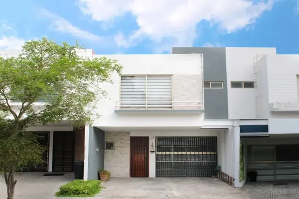 Foto de inmueble en Av. Camino Real a Colima #3020, Col. San Agustin C.P. 45645, Tlajomulco de Zúñiga