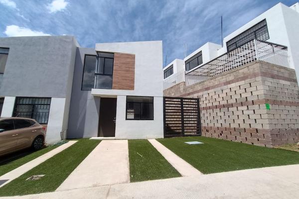 Foto de inmueble en Av. Cantabria #215, Col. Pedregal del Bosque C.P. 45610, San Pedro Tlaquepaque