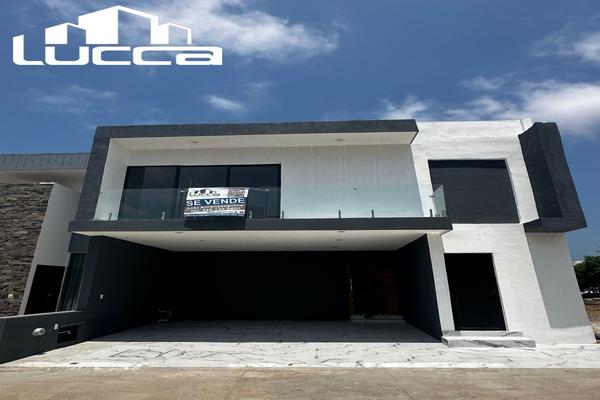 Foto de inmueble en Av. central lote 32 mza 7, Col. Coto Platino C.P. 82124, Mazatlán