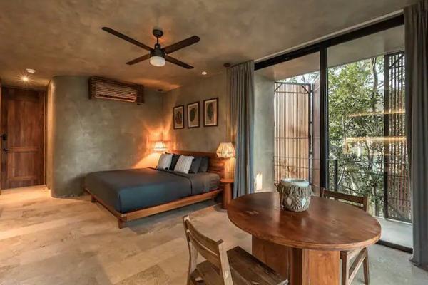 Foto de inmueble en Av. Chenchen, Col. La Veleta C.P. 77760, Tulum