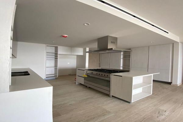 Foto de inmueble en AV CIMA, Col. Valle Real C.P. 45019, Zapopan