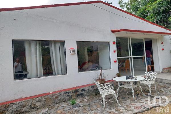 Foto de inmueble en AV CIRCUNVALACION #140, Col. Tamoanchan C.P. 62574, Jiutepec