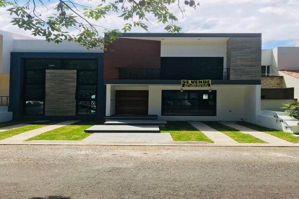 Foto de inmueble en AV. CLAUSTROS, Col. Residencial Claustros del Río C.P. 76803, San Juan del Río