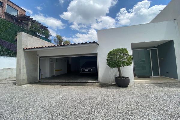 Foto de inmueble en Av Club de Golf Lomas, Col. Interlomas C.P. 52787, Huixquilucan