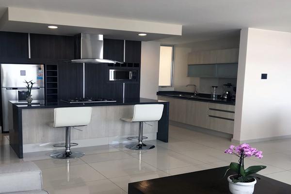 Foto de inmueble en Avenida Colinas del Cimatario, Col. Centro Sur C.P. 76090, Querétaro