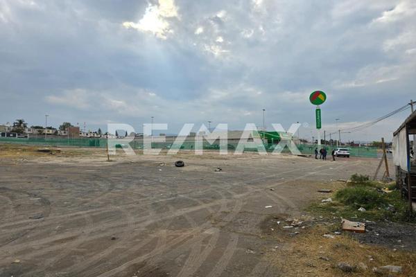Foto de inmueble en Av. Concepcion, Col. Hacienda Santa Fe C.P. 45653, Tlajomulco de Zúñiga