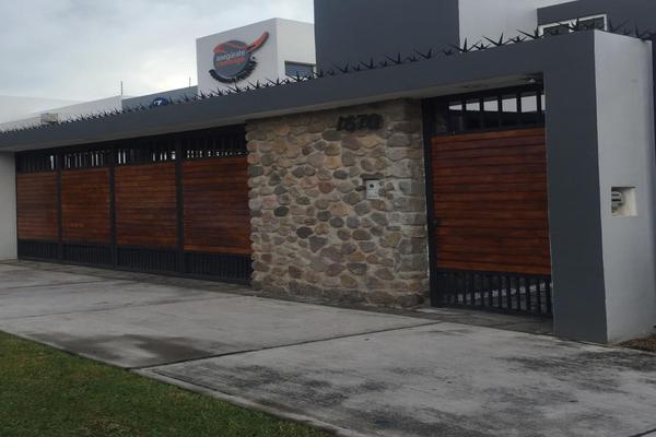 Foto de inmueble en Av. Constitución, Col. Lomas Verdes C.P. 28017, Colima