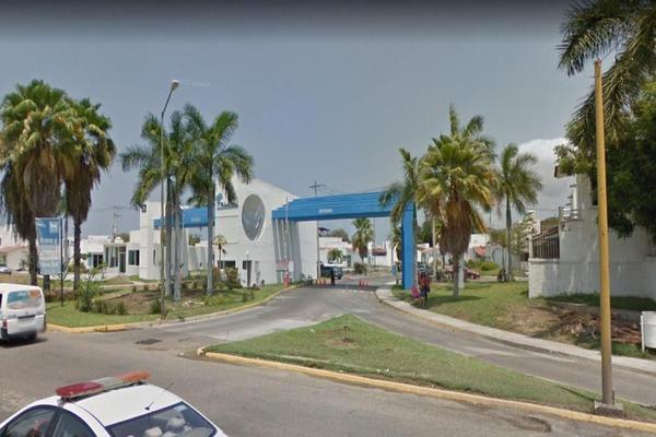 Foto de inmueble en Av Costa de Oro, Col. Palma Real C.P. 48290, Puerto Vallarta