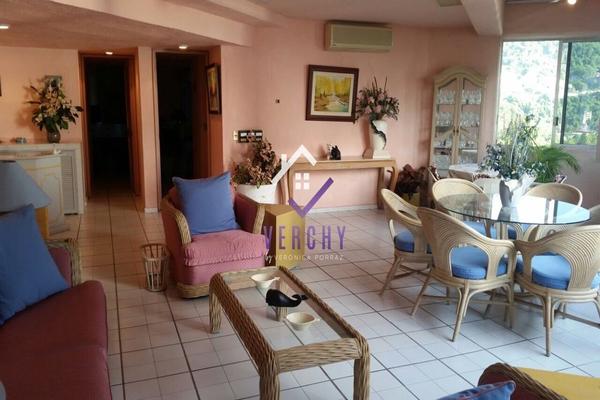 Foto de inmueble en Av Costera Miguel Aleman, Col. Icacos C.P. 39860, Acapulco de Juárez