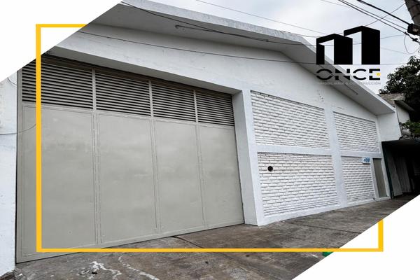 Foto de inmueble en Avenida Cristóbal Colón, Col. Los Viveros C.P. 28070, Colima