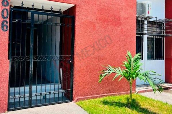 Foto de inmueble en Av. Cruz Lizárraga #806, Col. Palos Prietos C.P. 82010, Mazatlán