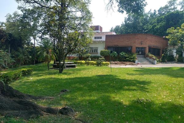 Foto de inmueble en Av. Cuauhtemoc, Col. Cantarranas C.P. 62448, Cuernavaca