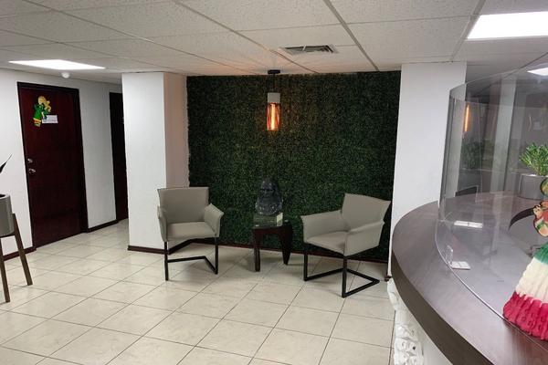 Foto de inmueble en Av Cuauhtemoc, Col. Santa Rita C.P. 31020, Chihuahua
