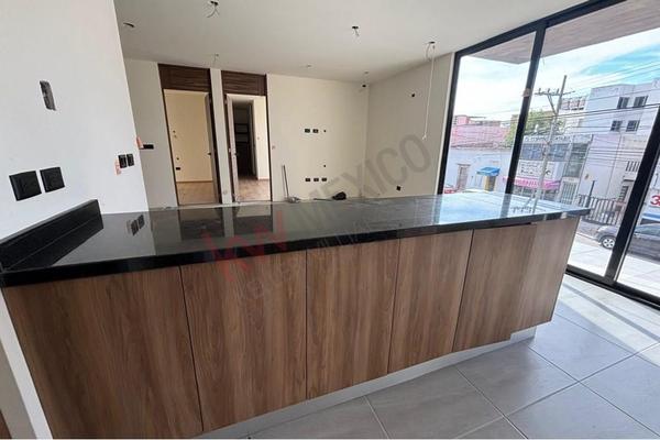 Foto de inmueble en Av. Cuautemoc #325, Col. San Luis Potosí Centro C.P. 78000, San Luis Potosí