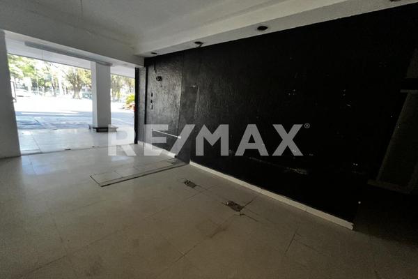 Foto de inmueble en Av. Cuitláhuac, Col. Jardín Azpeitia C.P. 02530, Azcapotzalco
