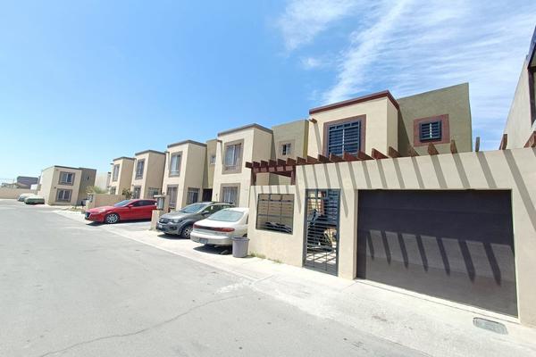 Foto de inmueble en Av de la campiña, Col. Lomas Terrabella C.P. 22203, Tijuana