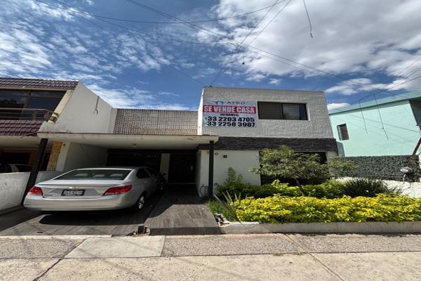 Foto de inmueble en Avenida de la Mancha #320, Col. Lomas de Zapopan C.P. 45130, Zapopan