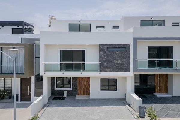 Foto de inmueble en Av. de La Mancha, Col. La Cima C.P. 45134, Zapopan