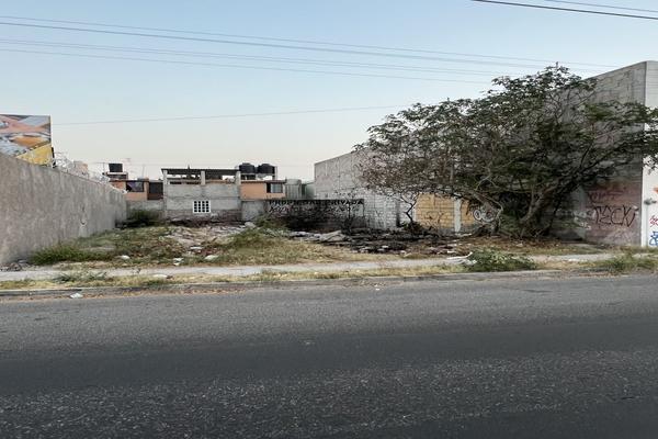 Foto de inmueble en Av. de la Patria, Col. Lomas de San Pedrito C.P. 76148, Querétaro