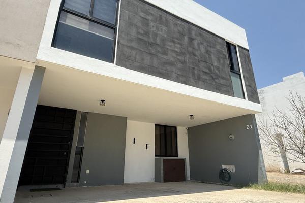 Foto de inmueble en Av. de la Pradera, Col. El Campestre C.P. El Campest, Zapopan