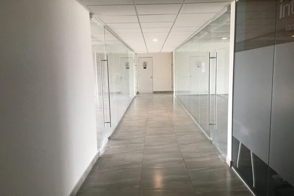 Foto de inmueble en AV. DE LA SALVACION, Col. Balcones Coloniales C.P. 76140, Querétaro