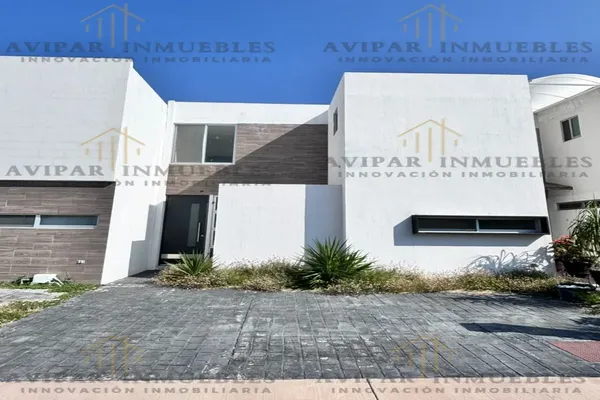 Foto de inmueble en Av. De La Vida #012, Col. Los Arrayanes C.P. 76908, Corregidora