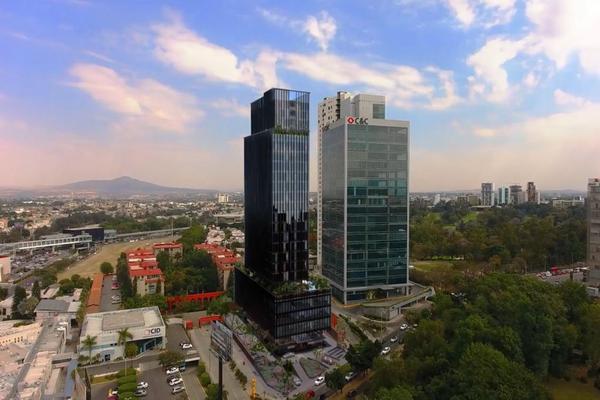 Foto de inmueble en Avenida de las Américas #1990, Col. Colomos Providencia C.P. 44660, Guadalajara