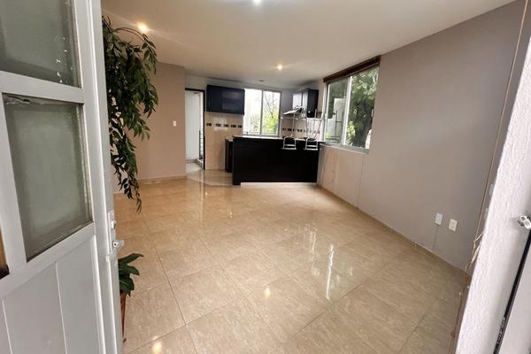 Foto de inmueble en Av de las fuentes, Col. Lomas de Tecamachalco C.P. 53950, Naucalpan de Juárez