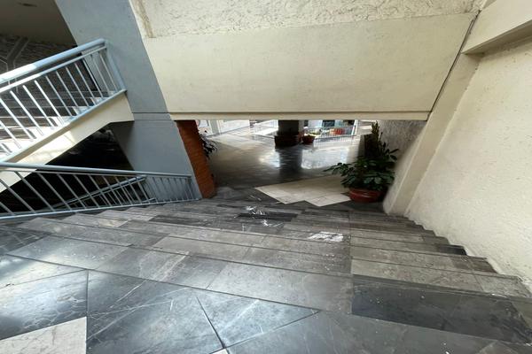 Foto de inmueble en Av. de las fuentes, Col. Lomas de Tecamachalco C.P. 53950, Naucalpan de Juárez