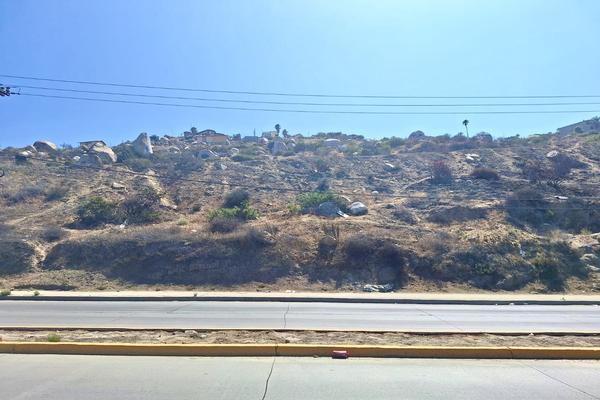 Foto de inmueble en Avenida de las Higueras, Col. Lomas y Jardines de Valle Verde C.P. 22810, Ensenada