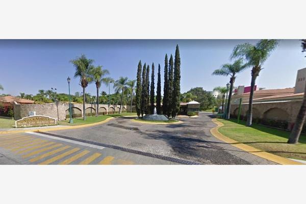 Foto de inmueble en AV. DE LAS PALMAS #100, Col. Villa Magna C.P. 45169, Zapopan