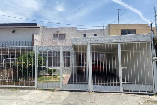 Foto de inmueble en Av. de los Arcos #965, Col. Jardines del Bosque Norte C.P. 44520, Guadalajara