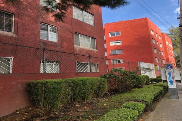 Foto de inmueble en Av de los Arcos, Col. San Juan Totoltepec C.P. 53270, Naucalpan de Juárez