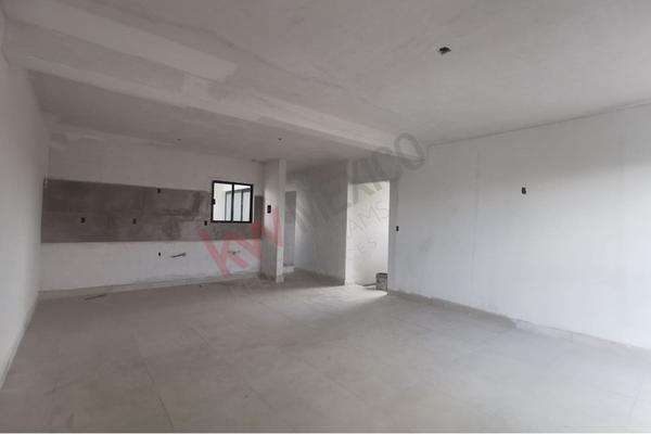 Foto de inmueble en avenida de los bosques de jacarandas #329, Col. Hacienda de Jacarandas C.P. 78137, San Luis Potosí