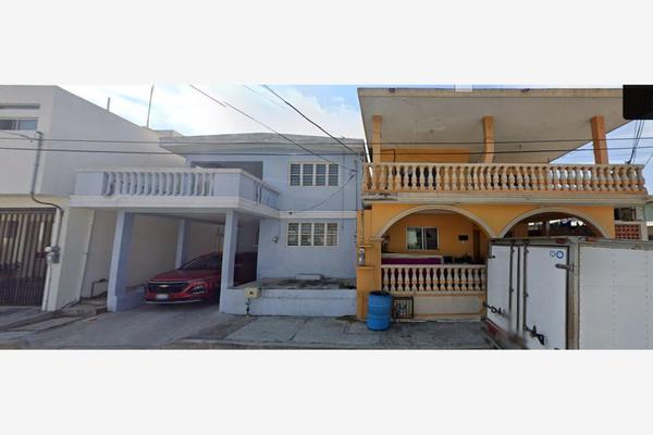 Foto de inmueble en AVENIDA DE LOS CONATADORES #00, Col. Unidad Modelo C.P. 89367, Tampico