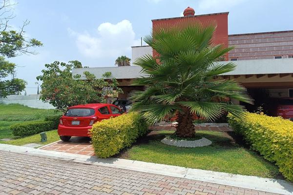 Foto de inmueble en Avenida de los maples, Col. Ampliación Huertas del Carmen C.P. 76904, Corregidora