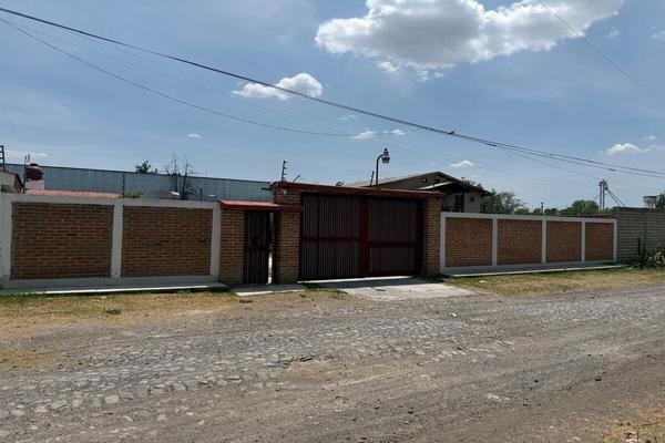 Foto de inmueble en AV DE LOS TABACHINES, Col. Jardines de La Calera C.P. 45676, Tlajomulco de Zúñiga