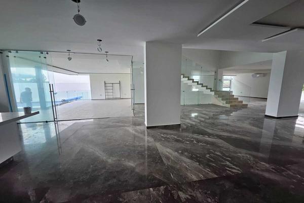 Foto de inmueble en AV DEL BOSQUE, Col. Ayamonte C.P. 45012, Zapopan