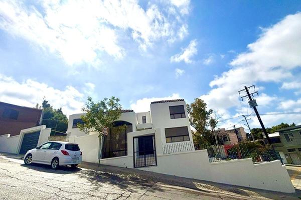 Foto de inmueble en Avenida del bosque, Col. Jardines de Chapultepec S-E C.P. 22034, Tijuana